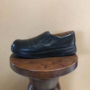 DONATED.  Therapies Leather Slip-on Loafer